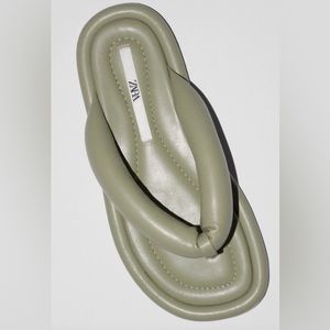 NWOT Zara Quilted Padded Sandals